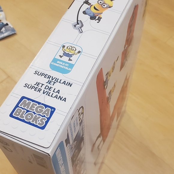 Despicable Me Villain Jet - Picture 7 of 7